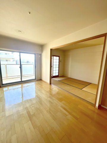 Morito Osaka Westville 3LDK Apartment for Sale in Tsurumi-ku, Osaka - Thumbnail 4