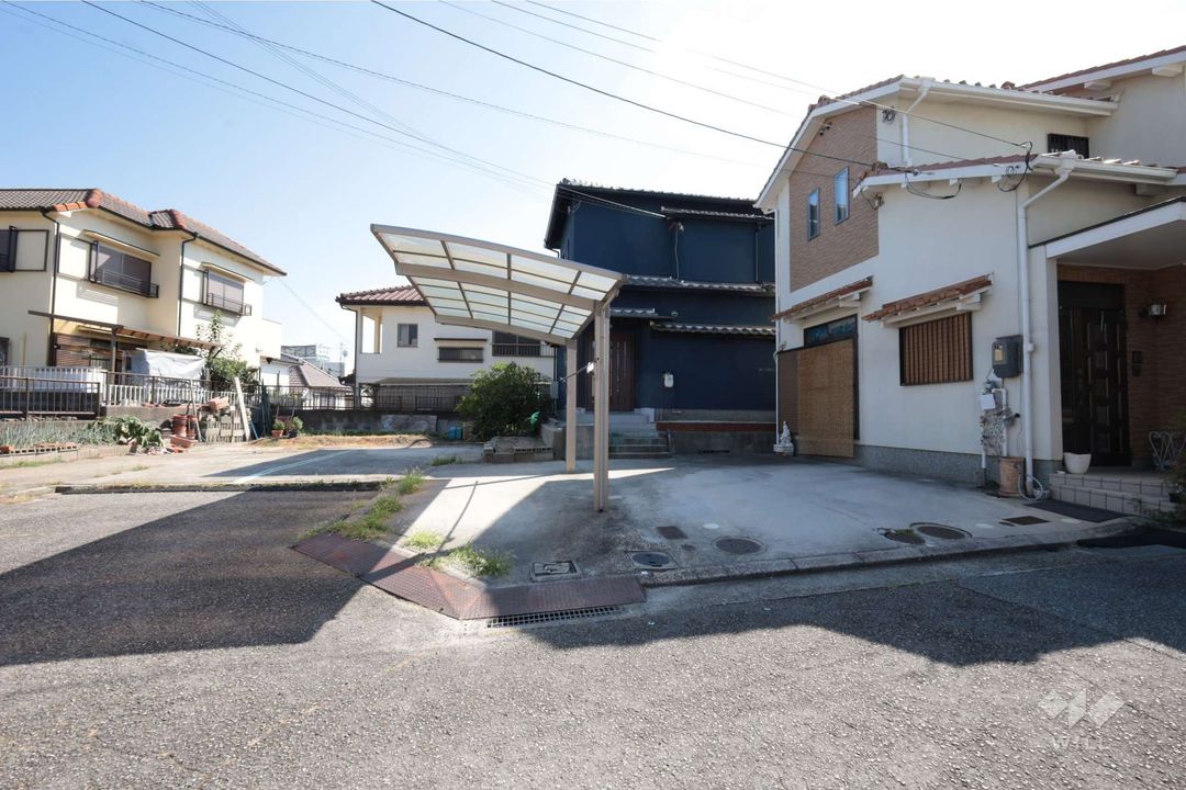 Renovated 2LDK House in Takarazuka with Parking | 38M Yen - Thumbnail 2