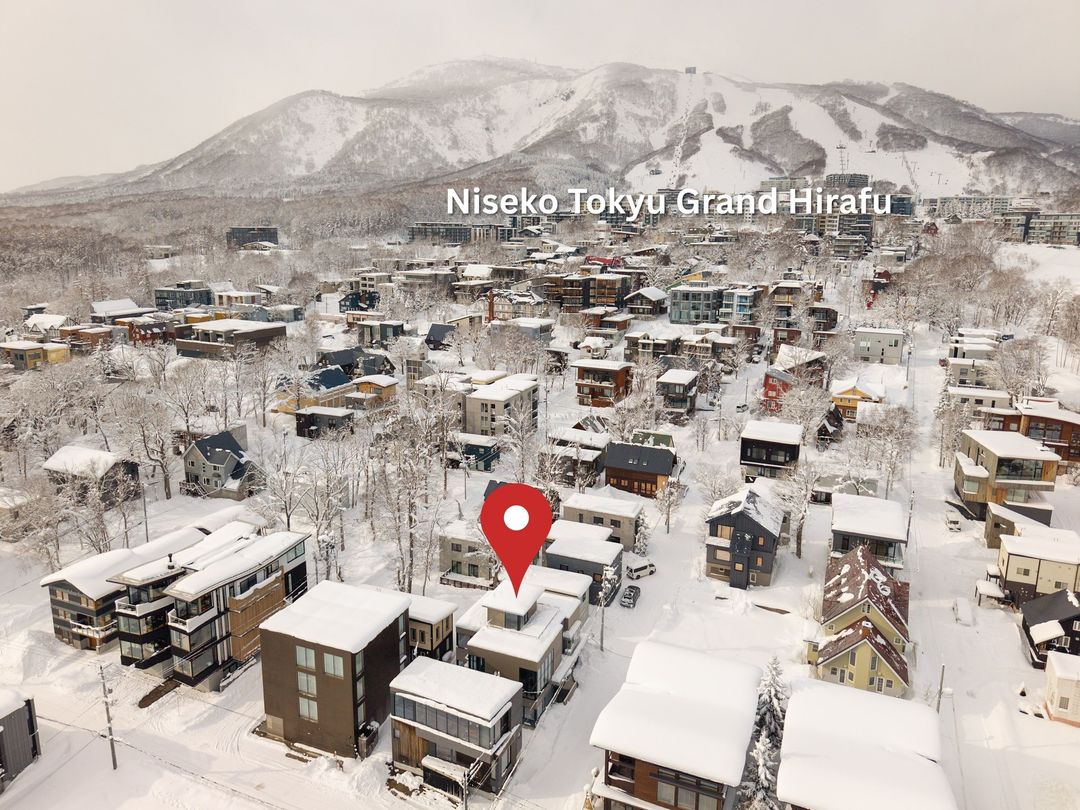 5-Bedroom Ski Villa for Sale in Niseko Hirafu, Hokkaido - Thumbnail 3