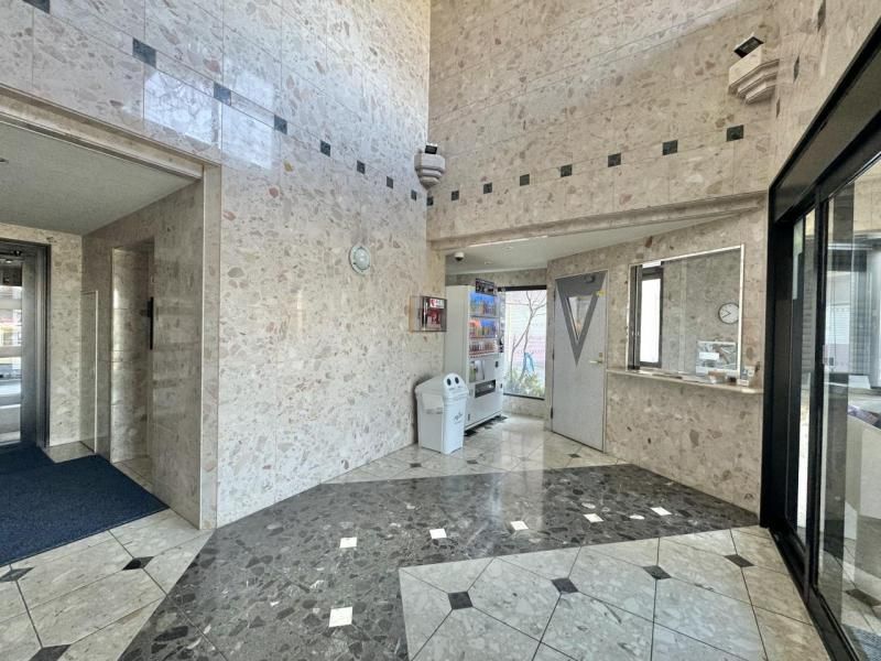4LDK Apartment for Sale near Tsuruta Station, Ishikawa | Renovated 2024 - Thumbnail 2