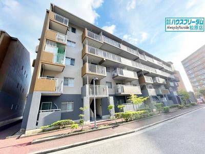 [Homes] Liberace 21 Building 3, 3rd floor | — Image 1, Tondabayashi, Osaka