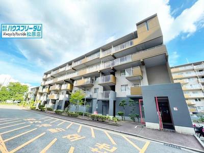 [Homes] Liberace 21 Building 3, 3rd floor | — Image 1, Tondabayashi, Osaka