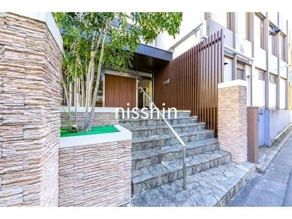 1LDK Apartment for Sale Near Waseda Station, Shinjuku, Tokyo - Thumbnail 2