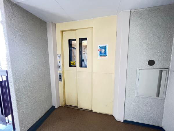 Refurbished 2LDK Apartment Near Atsugi Station, Ebina - Thumbnail 4