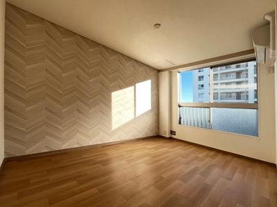 Refurbished 2LDK Apartment Near Atsugi Station, Ebina — Image 2, Ebina, Kanagawa