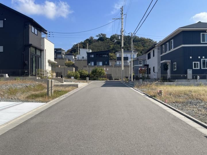 Building Plot in Fujitodai, Wakayama - Corner Land with Great Sunlight - Thumbnail 2