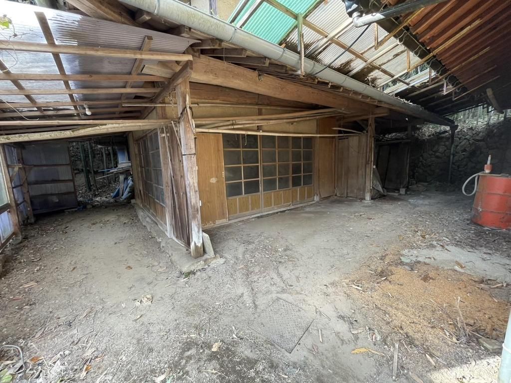 Spacious 6DK House in Onomichi with 126.57㎡ Floor Area - Thumbnail 2