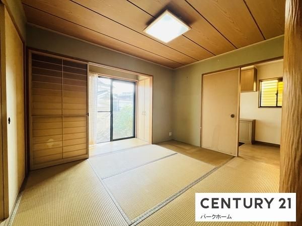 4SLDK House for Sale in Moriyama, Shiga | Spacious Garden - Thumbnail 4