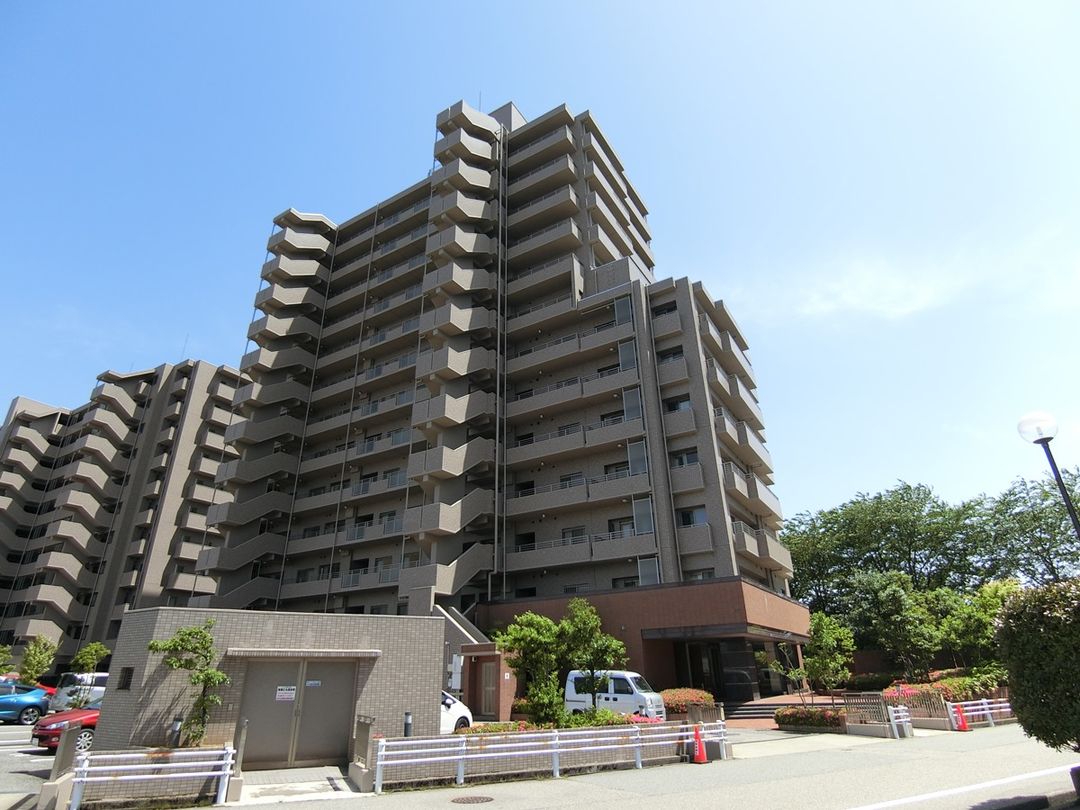 4LDK Apartment for Sale in Sakuradacho, Kanazawa - Main Image