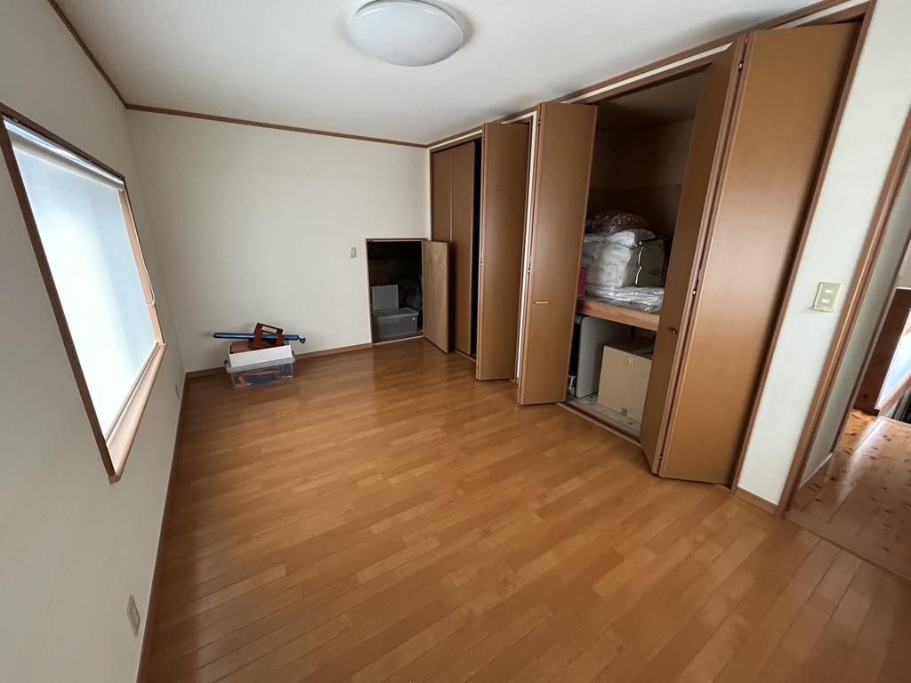 Spacious 6DK House for Sale in Tottori City | 173.5 sqm - Thumbnail 3
