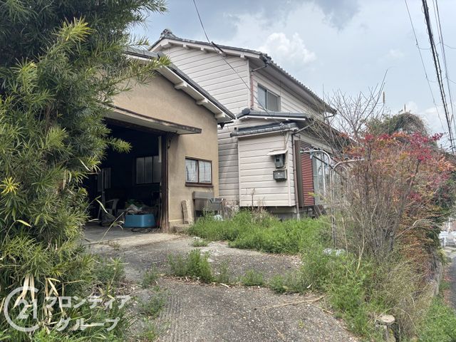 Land for Sale in Kyotanabe, Kyoto with Old House - No Build Conditions - Thumbnail 3
