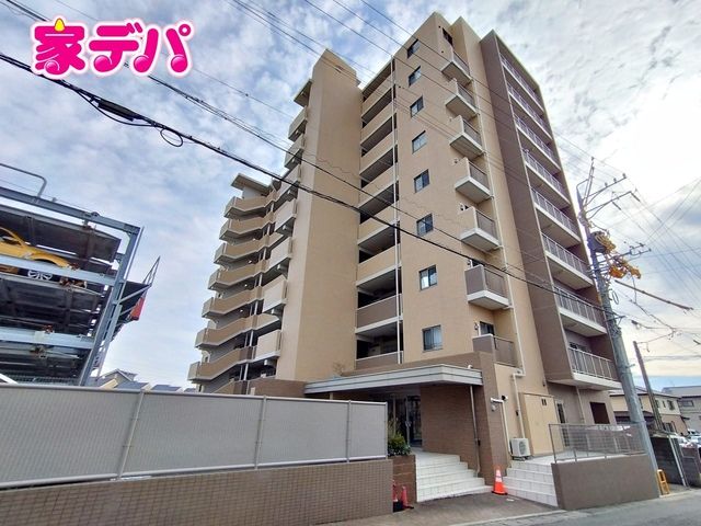 Renovated 2LDK Apartment in Hamamatsu Central Ward - Thumbnail 2