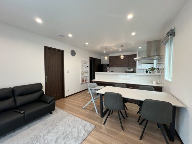 4LDK House in Higashiomi City with Solar Panels and Garden - Thumbnail 2