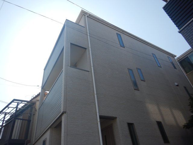 3SLDK Detached House for Sale in Kameido, Tokyo - Thumbnail 3