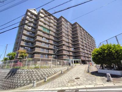 Spacious 4DK Apartment in Eclair Wakaba Complex, Kitakyushu — Image 1, Yahatanishi, Fukuoka