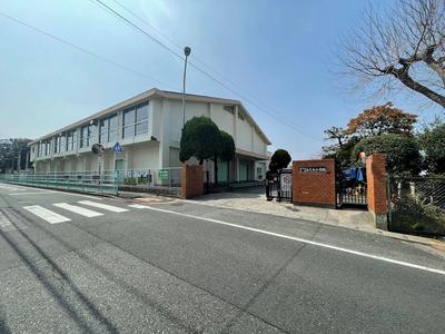 Spacious 4DK Apartment in Eclair Wakaba Complex, Kitakyushu — Image 1, Yahatanishi, Fukuoka