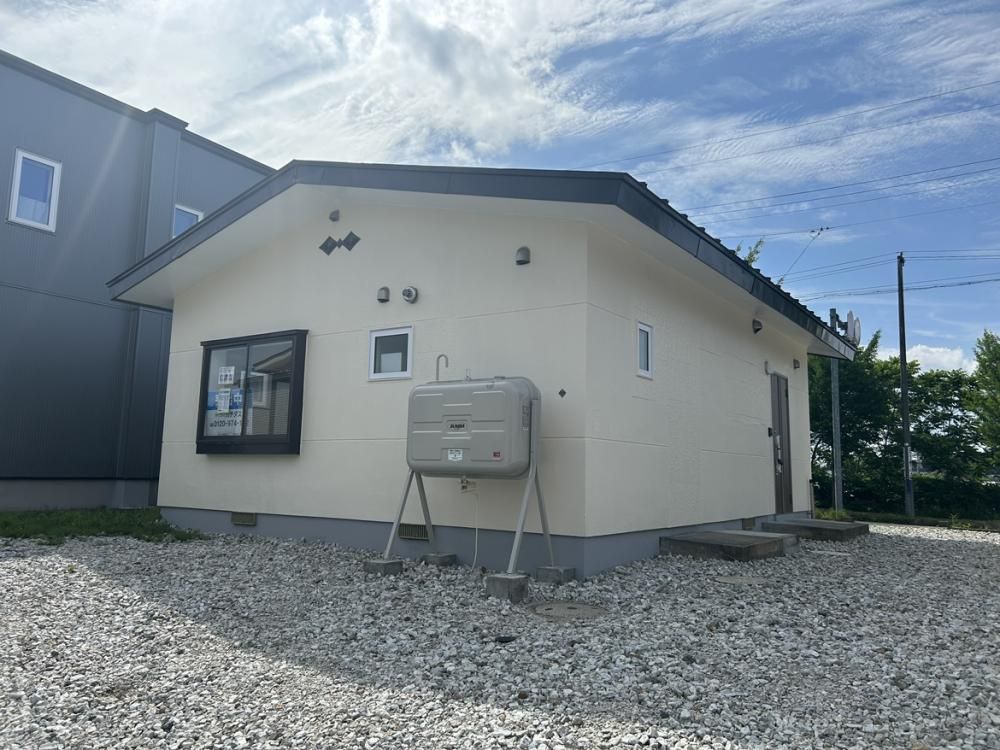 Renovated 2LDK Single-Story House in Aomori City, Tsukimino - Image 1