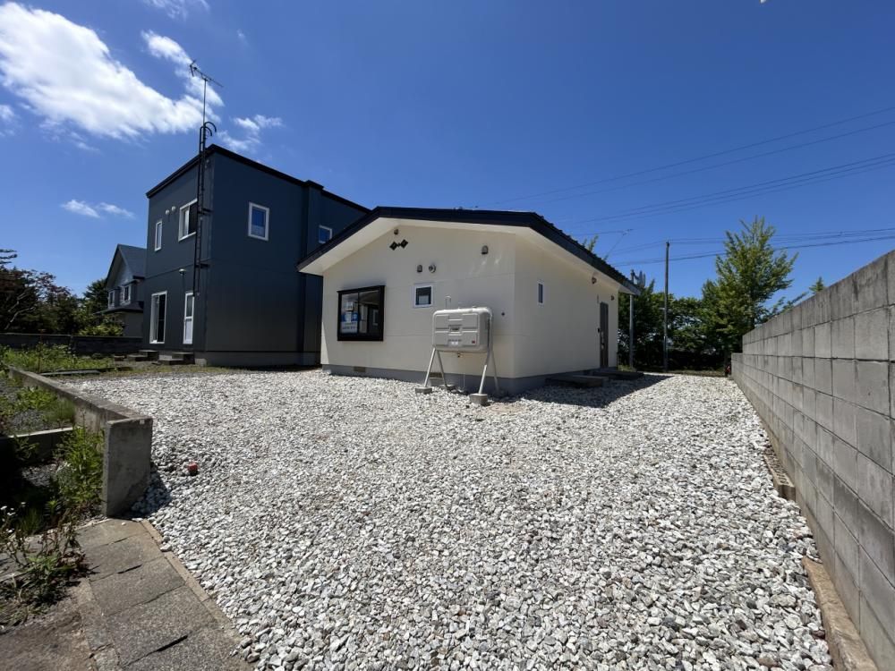 Renovated 2LDK Single-Story House in Aomori City, Tsukimino - Thumbnail 3