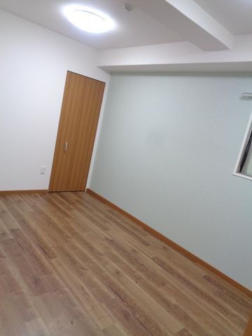 Pet-Friendly 2LDK Apartment for Sale in Nara with Shuttle Bus - Thumbnail 4