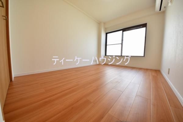 First Green Heights 2SLDK Apartment for Sale in Toda - Thumbnail 3