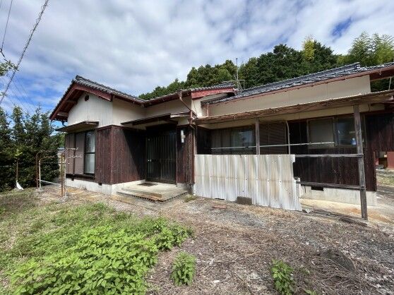1991 2DK Wooden House on 755sqm Land in Seiyo City, Ehime - Thumbnail 2