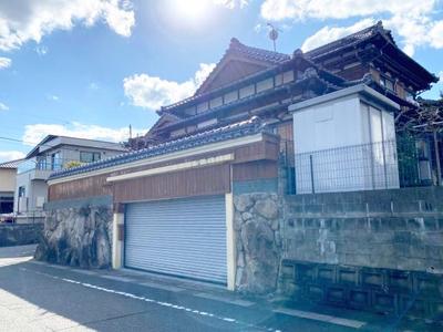 7-Bedroom House in Shime with Underground Garage — Image 1, Shimen, Fukuoka