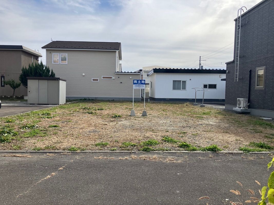 Land for Sale with Building Conditions in Otofuke, Hokkaido - Thumbnail 2