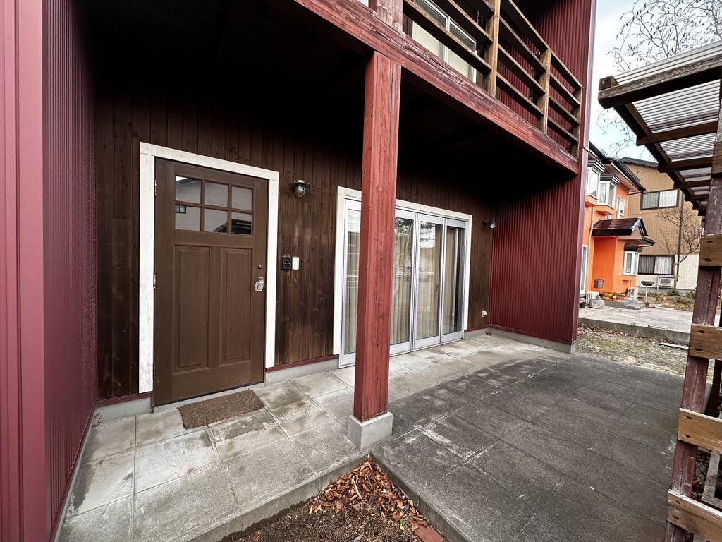 2SLDK Wooden House for Sale in Akita City with Wood Stove - Thumbnail 3
