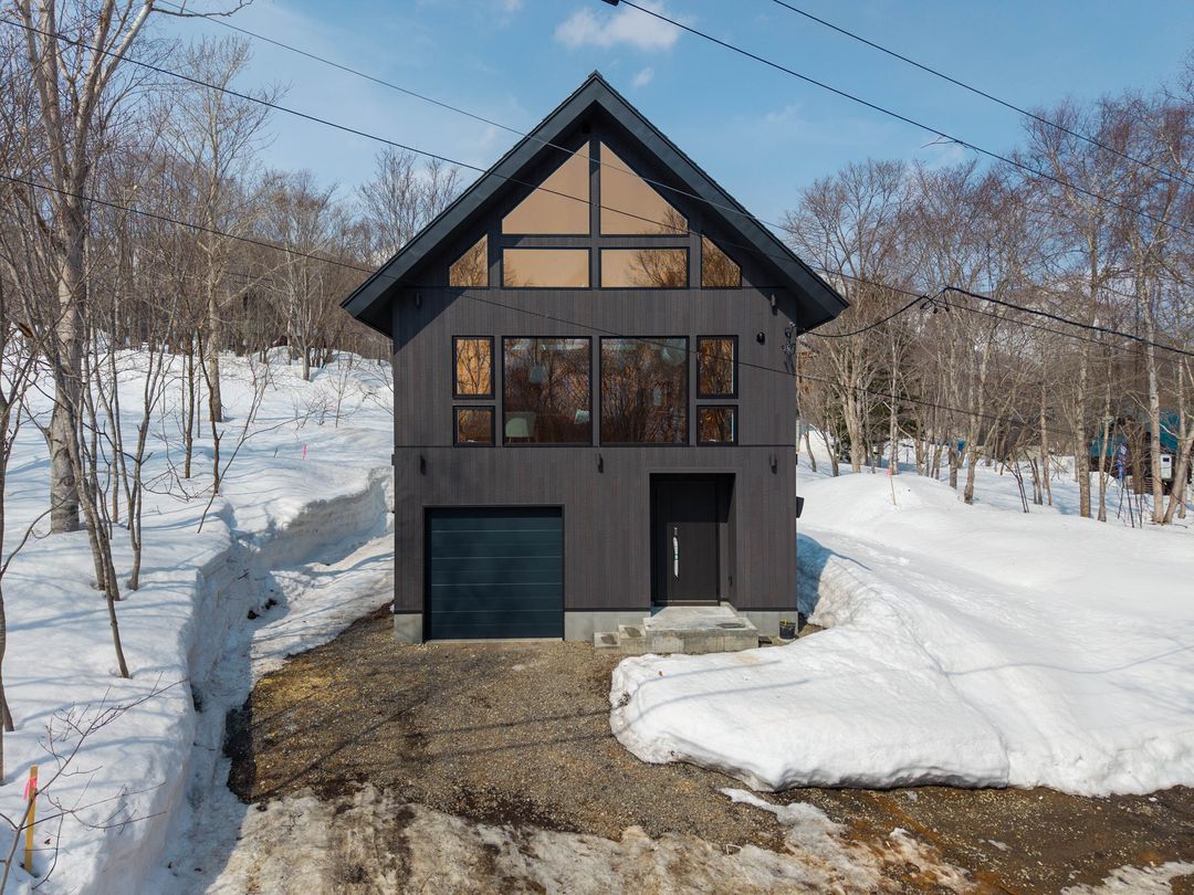 New Build Niseko Soga Forest Chalet - 3 Bedroom House - Image 1