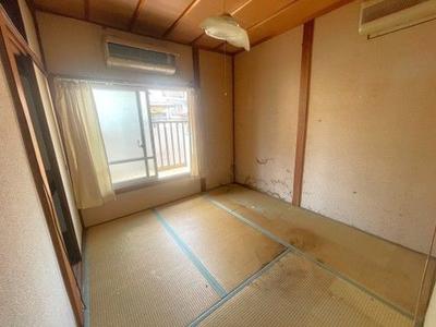 Renovation-Ready 4K Terrace House for Sale in Kawanishi, Hyogo — Interior, Kawanishi, Hyogo