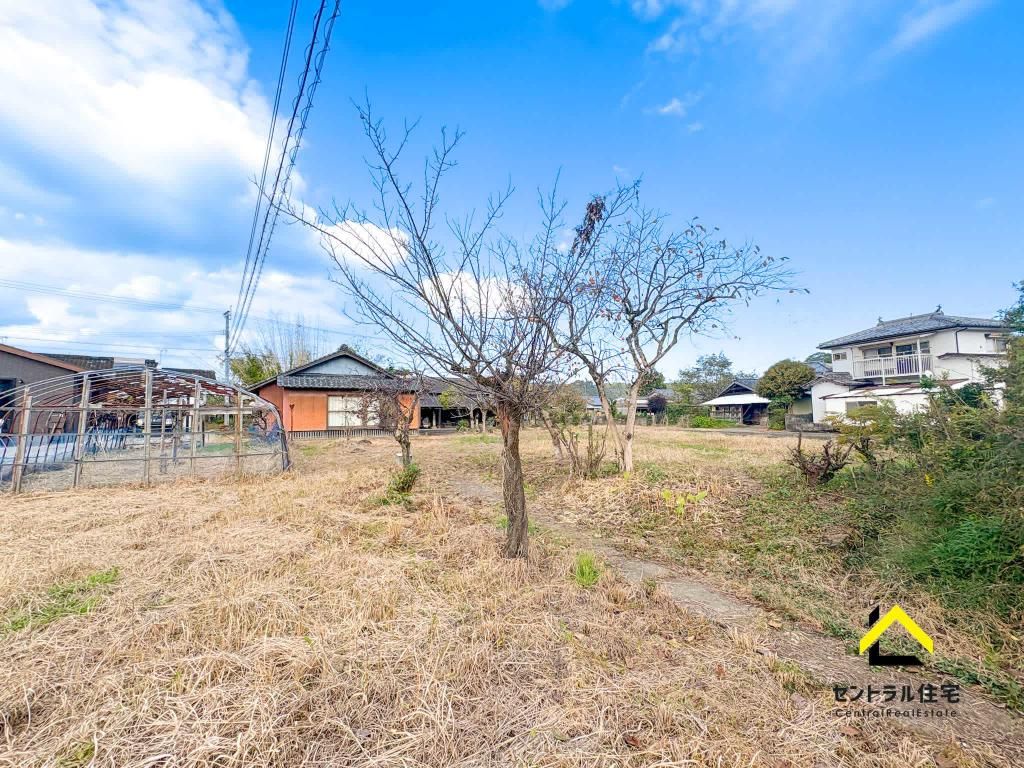 Large Land Plot for Sale in Kunifune Town, Miyazaki - No Building Conditions - Thumbnail 2