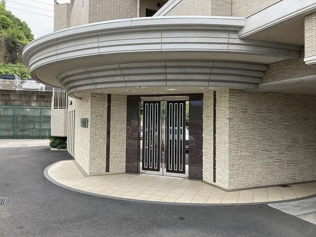 1LDK Apartment for Sale in Dogo, Matsuyama, Ehime - Thumbnail 2