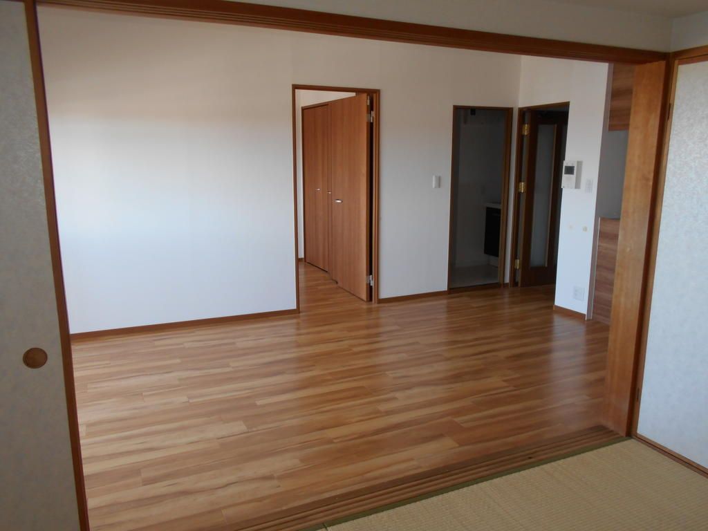 Loire Mansion Koga 7F: 3LDK Apartment Near JR Station - Thumbnail 4