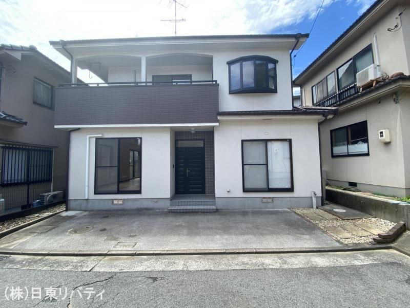 4LDK House for Sale in Minami Ward, Hiroshima - Thumbnail 2