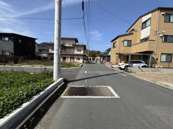 591 sqm Residential Land Plot in Yawatahama, Ehime - Thumbnail 2