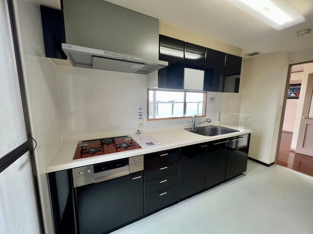 3LDK Apartment for Sale in Takarazuka near Uebara Shrine Station - Thumbnail 4