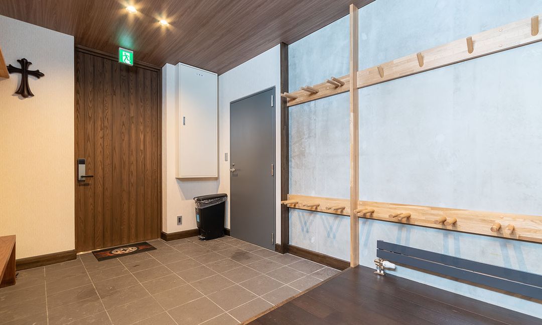 8BR Ski Chalet in Niseko Hirafu, Hokkaido - Thumbnail 4