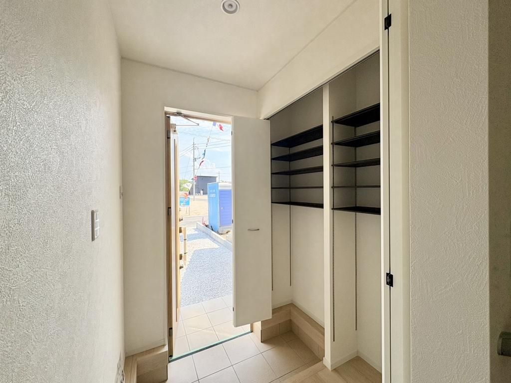 New 3SLDK House in Kurashiki, Tottori with Earthquake-Resistant Design - Thumbnail 2