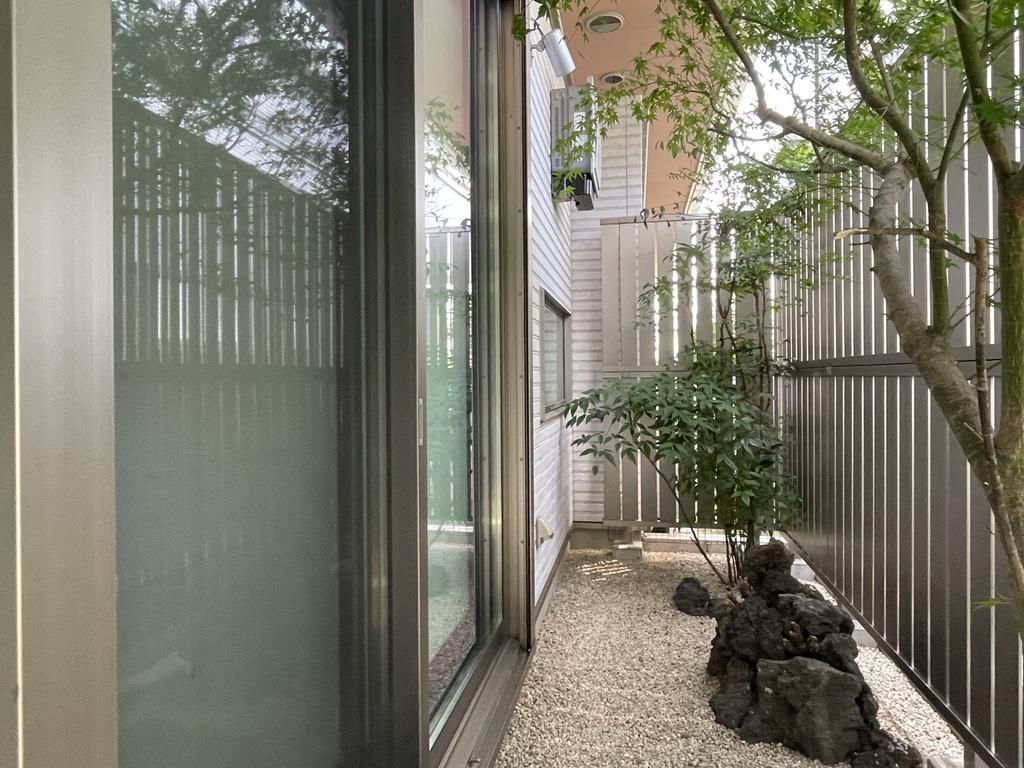 Modern 3LDK House in Kisarazu with Solar Panels and Garage - Thumbnail 3