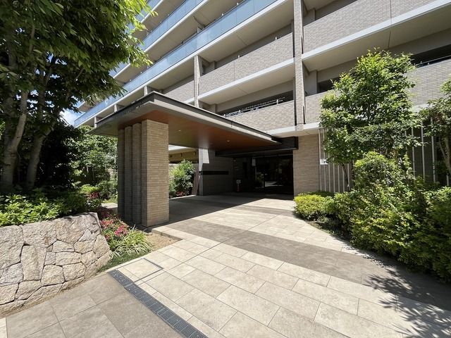 3LDK Apartment for Sale in Tokorozawa, Saitama - Thumbnail 2