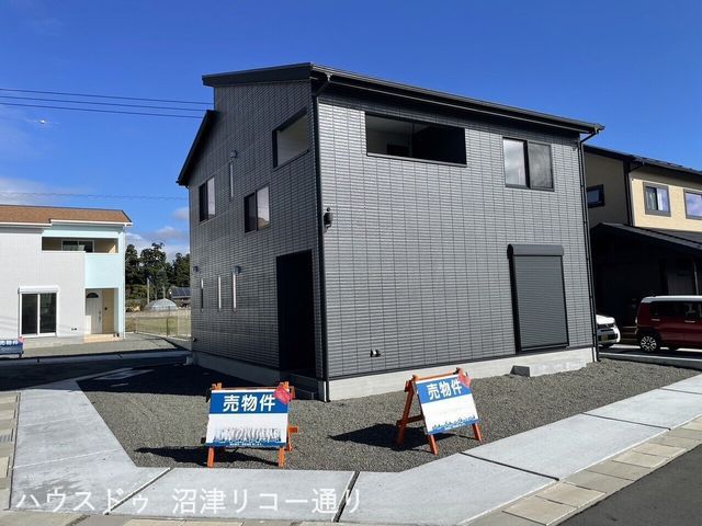 New 3LDK House in Koyacho, Shizuoka with Solar Power - Thumbnail 2