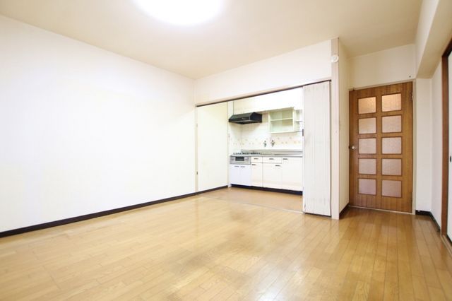 4LDK Apartment in Nagoya's Midori Ward - 79.78m² - Thumbnail 4