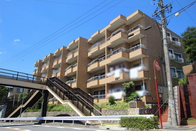 4LDK Apartment in Nagoya's Midori Ward - 79.78m² - Thumbnail 2