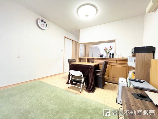 4LDK Steel House with Solar Panels in Osaka's Taisho Ward - Thumbnail 3