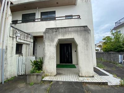 Used detached house (Property number: 0150772-0000018) in Yoshinogawa City, 3 minutes walk from Kamoshima Station on the JR Tokushima Line. — Image 1, Yoshinogawa, Tokushima
