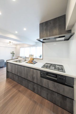 Renovated 3LDK Apartment with Private Garden in Takasaki, Gunma - Thumbnail 3