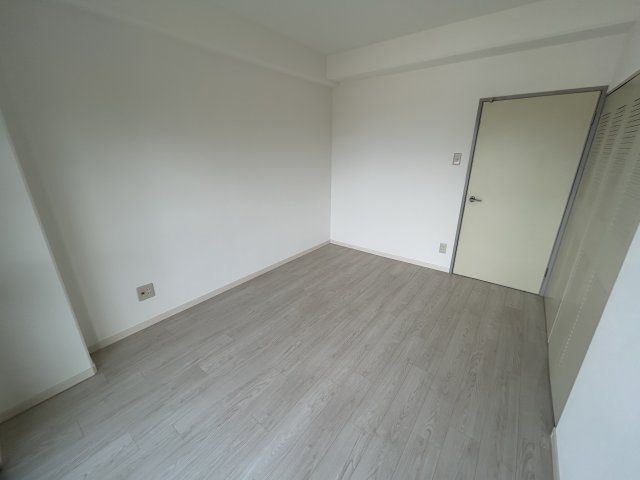 Seaside Wakaura 3LDK Apartment in Wakayama City - Thumbnail 4