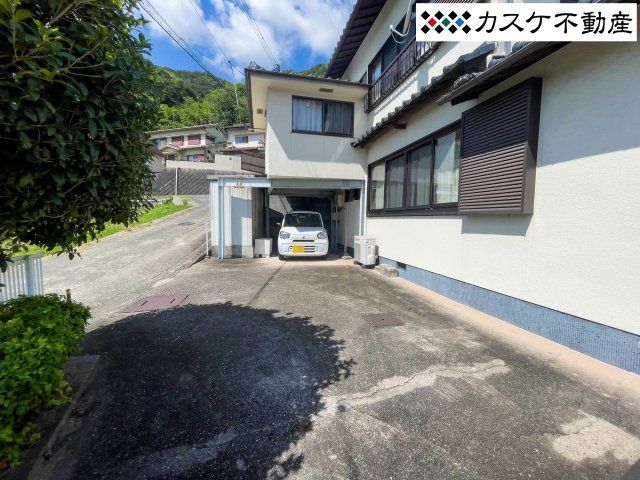 7DK House for Sale in Kasaoka, Okayama with Panoramic Views - Thumbnail 4