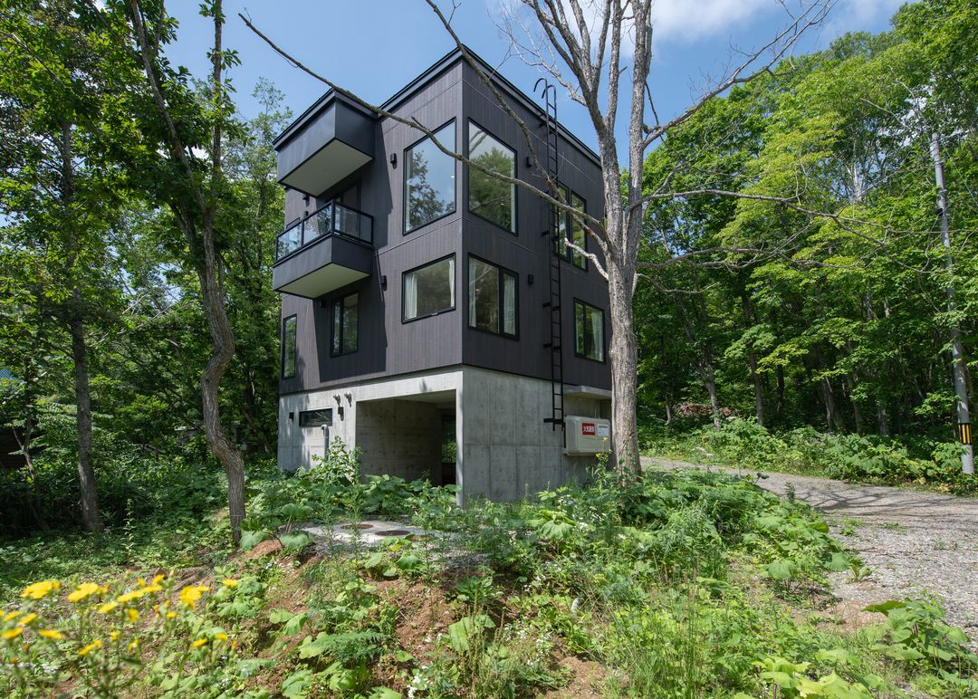 3-Bedroom Chalet for Sale in Niseko Soga, Hokkaido - Thumbnail 3