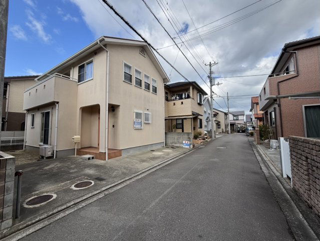 3LDK House Near Iyo-Waki Station in Matsuyama - Thumbnail 3